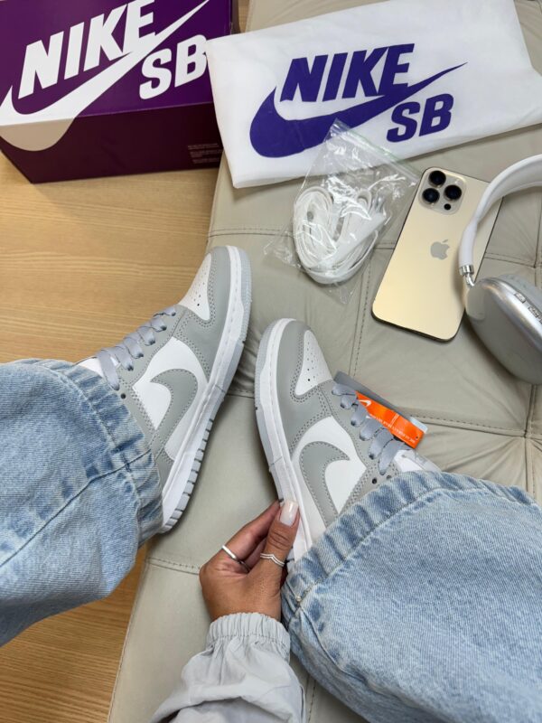 Tênis Nike SB Cinza - Imagem 5
