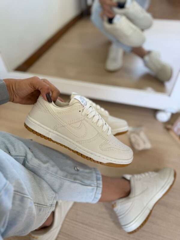 Tênis Nike SB Bege - Imagem 5